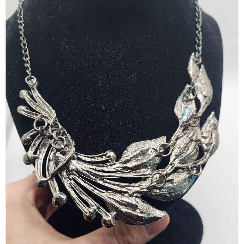 Statement Callalily Enamel Gunmetal Bib Necklace 19in - Picture 4 of 4